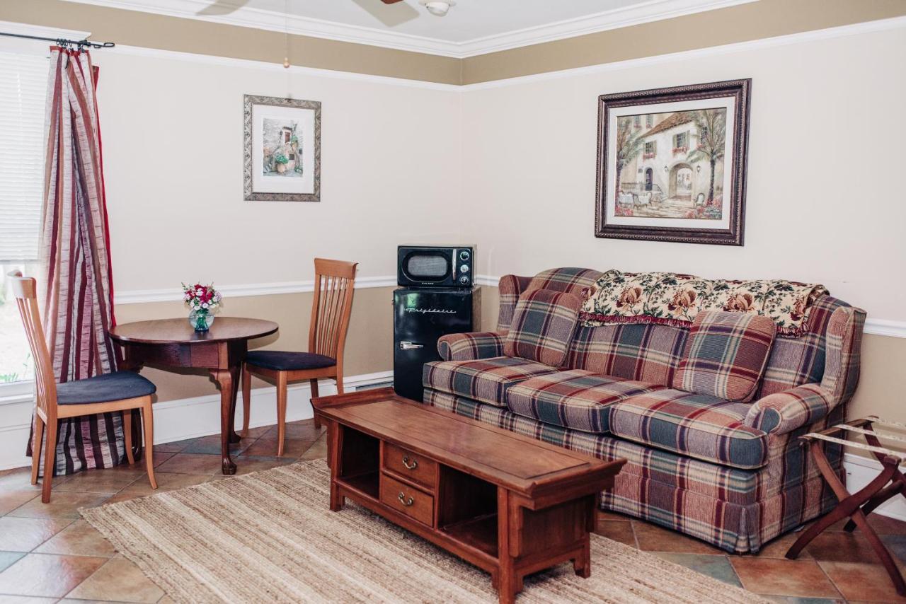 Benn Conger Inn Groton Экстерьер фото